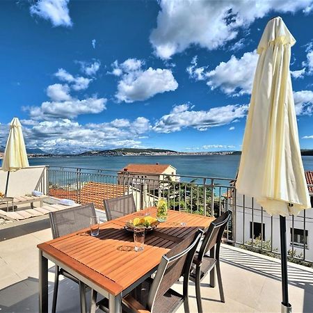 Domenico - 50 M From The Sea Apartment Donji Seget Exterior foto