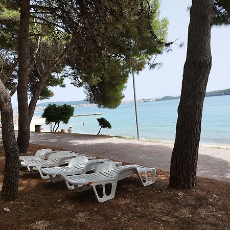 Domenico - 50 M From The Sea Apartment Donji Seget Exterior foto