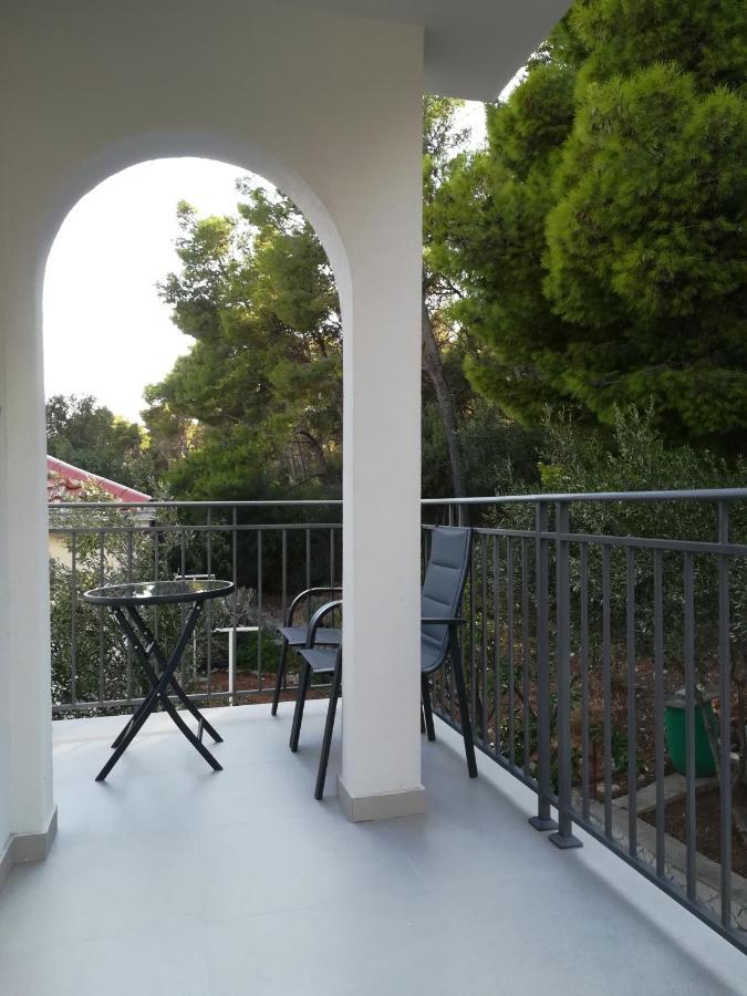 Domenico - 50 M From The Sea Apartment Donji Seget Exterior foto