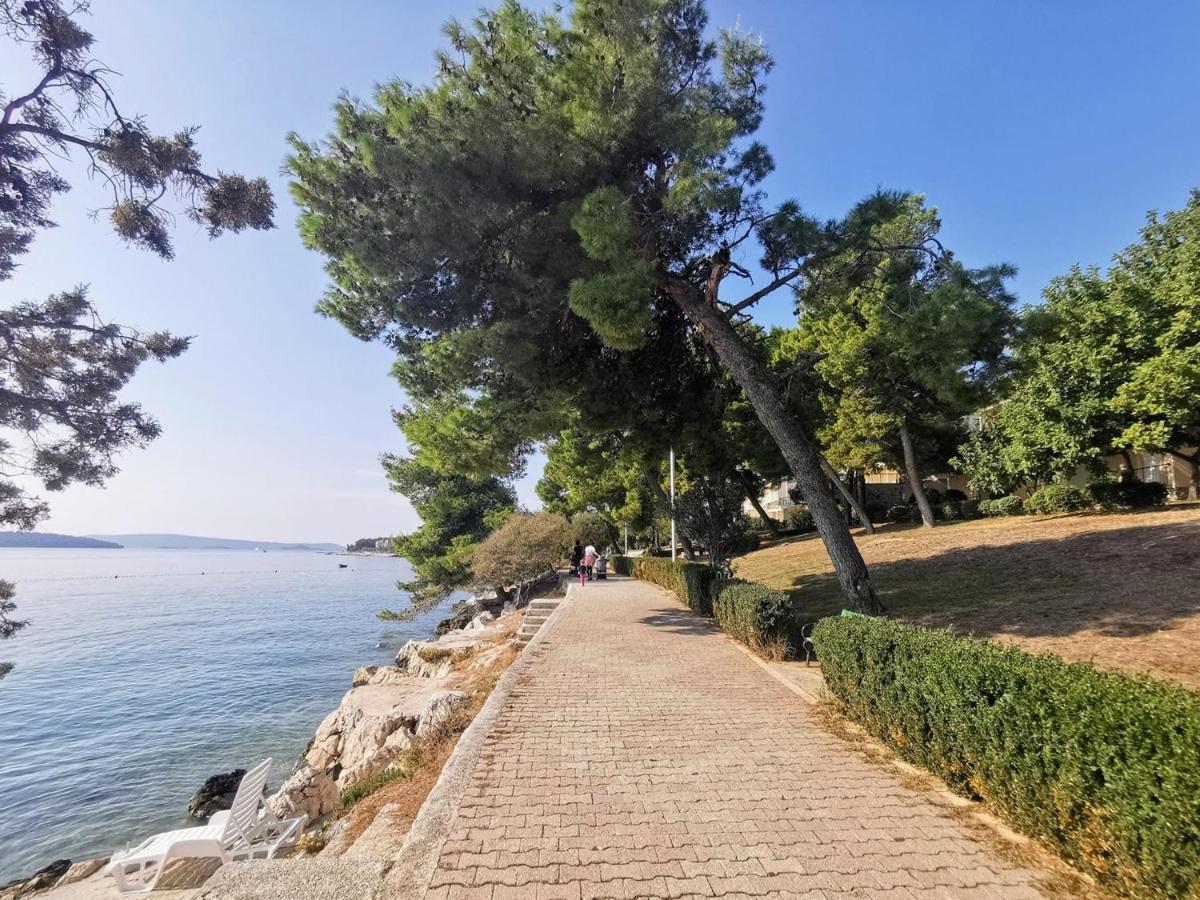 Domenico - 50 M From The Sea Apartment Donji Seget Exterior foto